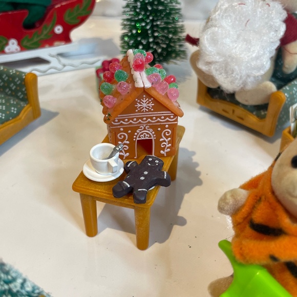 Calico Critters Sylvanian Families 🐻Luxury Living Room Christmas set - Picture 7 of 14